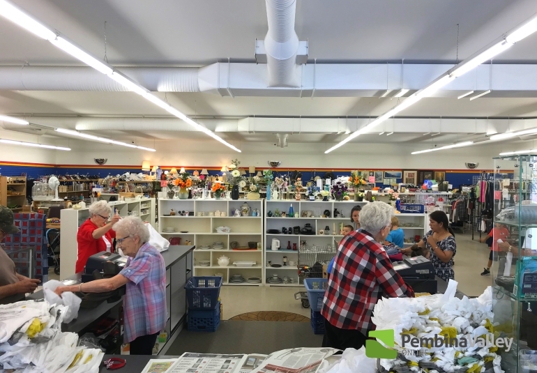 Volunteers Make $500,000 Donation A Possibility For Morden Thrift Store morden_thrift3